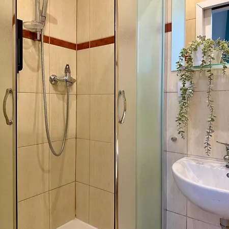 Apart Otel Expo Sniadeckich 3*